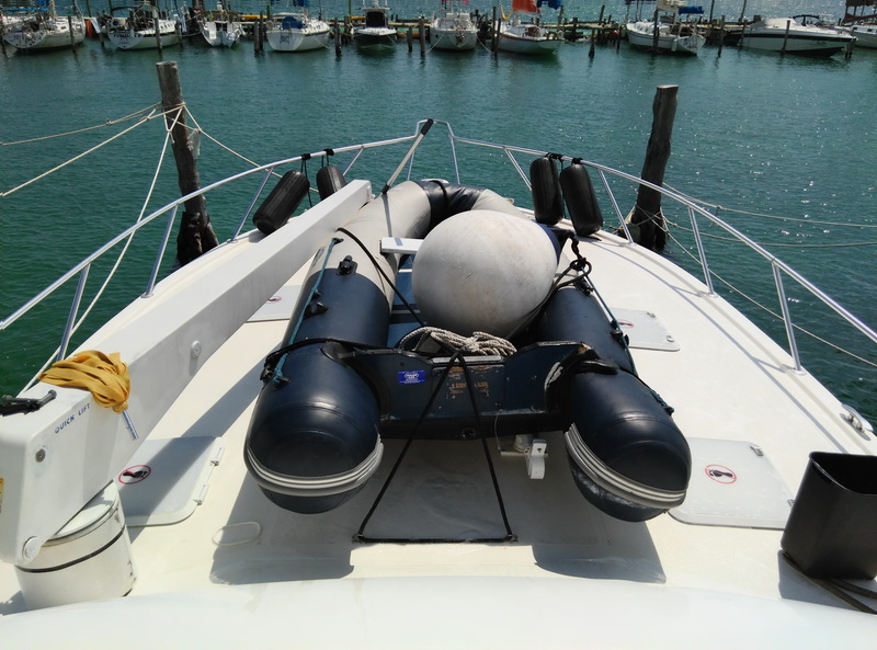 Riviera 51 pies de pesca en mar abierto frente a Holbox y Cozumel viaje de varios días