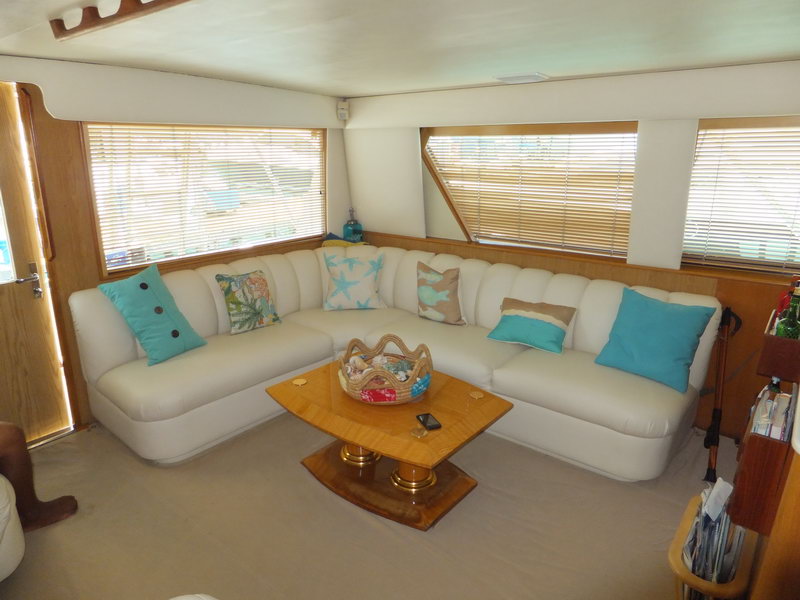 Luxury stateroom aboard Hatteras 66 ft overnight fishing yacht for extended Caribbean fishing expeditions from Cancun