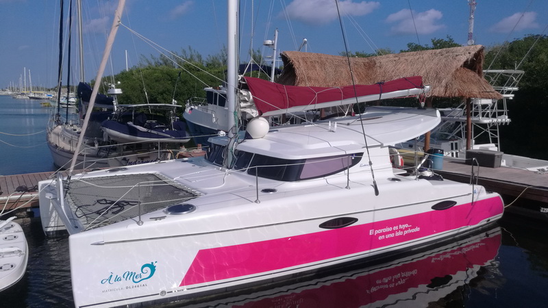 Luxury Cancun Catamaran VIP all inclusive with Chef to Isla …