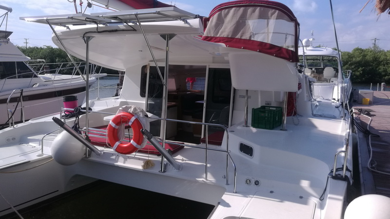 Cancun to Isla Mujeres, private VIP charter with chef
