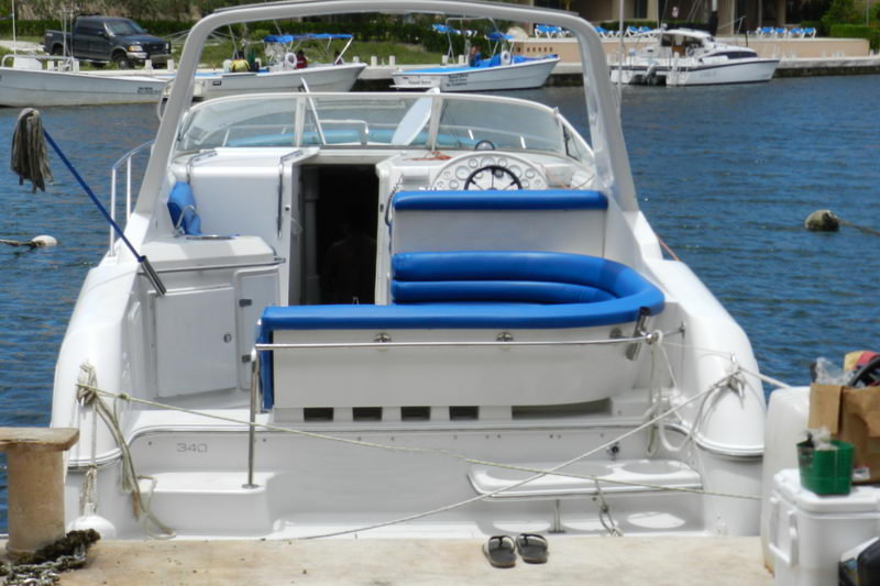 Puerto Aventuras Playa del Carmen charter on Crown Wellcraft…