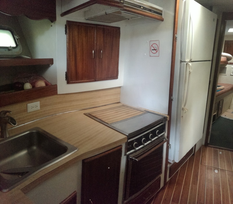 Post 40 ft fishing yacht at Puerto Aventuras marina Caribbean private charter group Riviera Maya