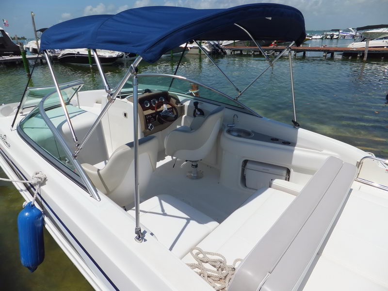 Searay Sundeck Cuddy Isla Mujeres boat rental